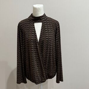 Veronica M Brown Patterned Long Sleeve Top With Bell Sleeves Size Medium
